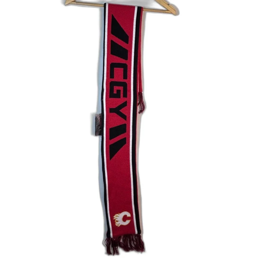 Fanatics NWT Calgary Flames Hockey NHL Red Black 2 Sided Knit Scarf with Fringe